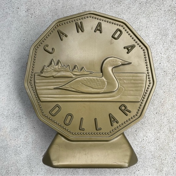 Loonie Coin Bank/ Piggy Bank - Picture 3 of 6